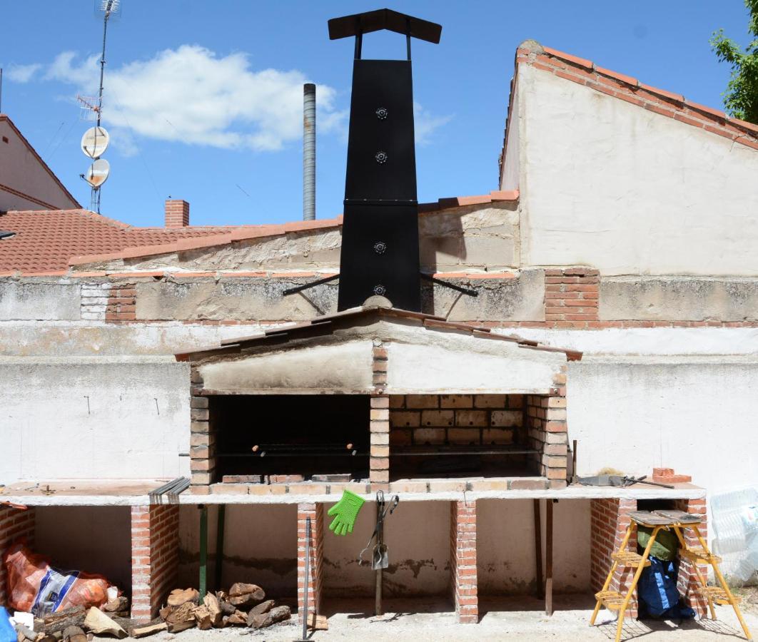 Albergue Villa Nava De La Asuncion Exterior foto